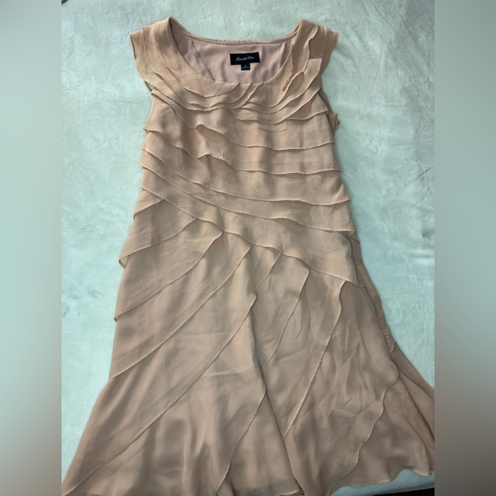 Scarlett Nite Pink and Gold Sheath Dress Sleeveless Scoop Neck